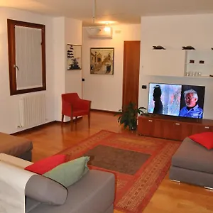 Ex Casa Degli Artisti Appartamento Montebelluna